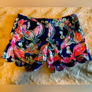 Lilly Pulitzer Magnolia Going Coastal Scalloped Shorts